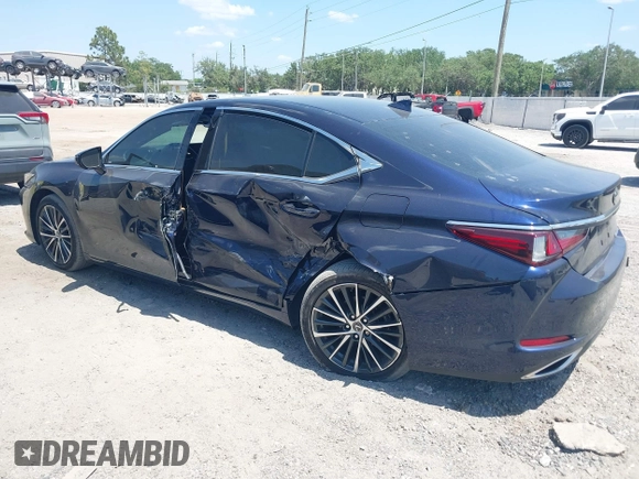 2022 Lexus ES 350 z VIN 58ADZ1B15NU121923, wystawiony jako IAAI lot #42137107 z przebiegiem 44 480 mil mil oraz . Historia ofert i sprzedaży dostępna na DreamBid. Obrazek 3.