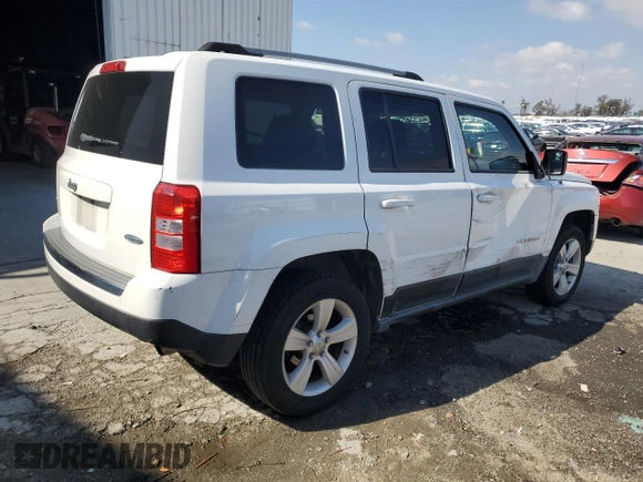 2011 Jeep Patriot Latitude X with VIN 1J4NF4GB9BD211965, listed as a Copart auction lot 44366385 with 111,318 mi miles and Salvage Title. Bid and sale history available at DreamBid. Image 3.