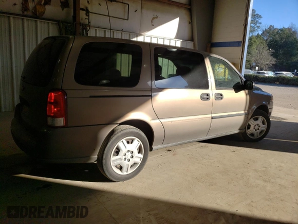2006 Chevrolet Uplander LS Fleet with VIN 1GNDV23L96D185243, listed as a Copart auction lot 86145954 with 141,368 mi miles and Salvage Title. Bid and sale history available at carsss.com. Image 3.