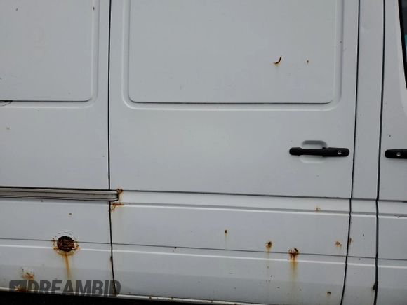 2006 Freightliner Sprinter with VIN WDYPD744465866552, listed as a Copart auction lot 81857744 with 181,914 mi miles and Clean Title. Bid and sale history available at DreamBid. Image 11.