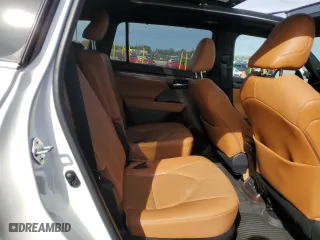 2022 Toyota Highlander Platinum with VIN 5TDFZRBH0NS207760, listed as a Copart auction lot 51809085 with 45,878 mi miles and Salvage Title. Bid and sale history available at carsss.com. Image 10.