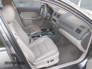 2011 Ford Fusion SEL with VIN 3FAHP0CG3BR109214, listed as a IAAI auction lot 40759895 with 160,343 mi miles. Bid and sale history available at carsss.com. Image 5.