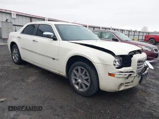 2008 Chrysler 300 C with VIN 2C3KK63H38H267569, listed as a IAAI auction lot 41301785 with 130,703 mi miles and . Bid and sale history available at carsss.com. Image 1.