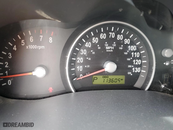 2006 Kia Sedona LX with VIN KNDMB233366037658, listed as a Copart auction lot 53132774 with 113,605 mi miles and Salvage Title. Bid and sale history available at carsss.com. Image 9.