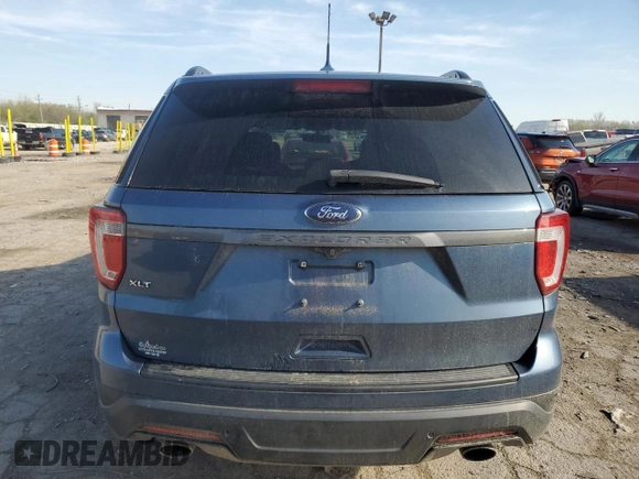 2018 Ford Explorer XLT z VIN 1FM5K7D82JGA41100, wystawiony jako Copart lot #53668305 z przebiegiem 117 733 mil mil oraz Szkody całkowita. Historia ofert i sprzedaży dostępna na DreamBid. Obrazek 6.