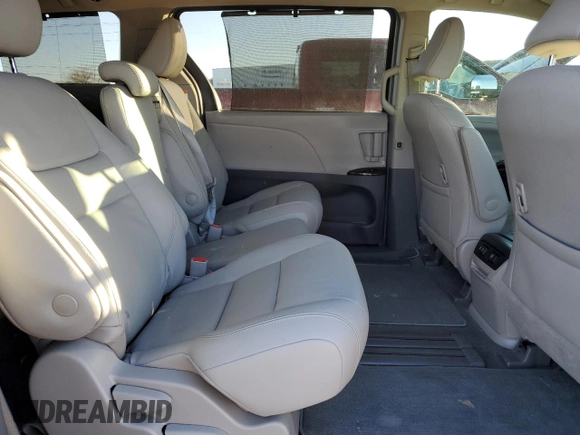 2019 Toyota Sienna XLE Auto Access Seat with VIN 5TDYZ3DC5KS977360, listed as a Copart auction lot 88314275 with 71,200 mi miles and Salvage Title. Bid and sale history available at carsss.com. Image 11.