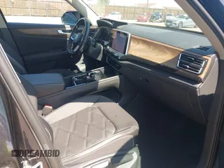 2025 Volkswagen Atlas SE with VIN 1V2HR2CA3SC507564, listed as a IAAI auction lot 42720794 with 13,257 mi miles and . Bid and sale history available at DreamBid. Image 5.