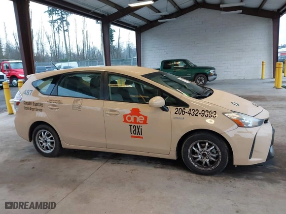 2015 Toyota Prius v Two with VIN JTDZN3EU4FJ030479, listed as a IAAI auction lot 41345263 with 1 mi miles. Bid and sale history available at carsss.com. Image 13.