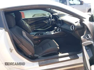 2020 Chevrolet Camaro 1LT с VIN 1G1FB1RS3L0149613, выставлен на аукционе IAAI как лот 41872747 с пробегом 74 361 миль миль и . История ставок и продаж доступна на DreamBid. Изображение 5.