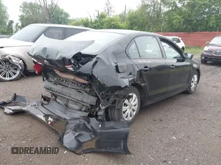 2014 Volkswagen Jetta S with VIN 3VW2K7AJ7EM435702, listed as a IAAI auction lot 42434400 with 117,953 mi miles and . Bid and sale history available at DreamBid. Image 4.