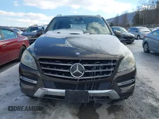 2013 Mercedes-Benz M 350 z VIN 4JGDA2EB7DA258502, wystawiony jako IAAI lot #41269991 z przebiegiem 140 182 mil mil oraz . Historia ofert i sprzedaży dostępna na DreamBid. Obrazek 13.