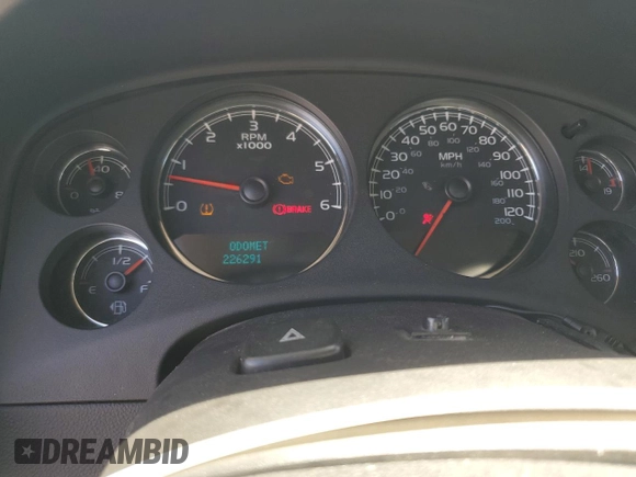 2007 Chevrolet Suburban LT with VIN 1GNFC16057J171613, listed as a Copart auction lot 60154525 with 226,291 mi miles and Salvage title. Bid and sale history available at DreamBid. Image 9.