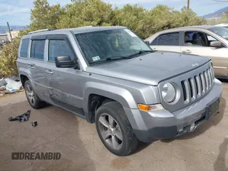 2016 Jeep Patriot High Altitude z VIN 1C4NJRFB8GD595327, wystawiony jako IAAI lot #42061901 z przebiegiem 78 981 mil mil oraz . Historia ofert i sprzedaży dostępna na DreamBid. Obrazek 1.