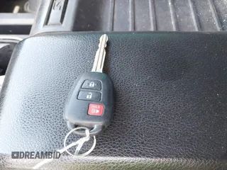 2018 Toyota Tundra SR5 z VIN 5TFEY5F10JX242131, wystawiony jako IAAI lot #41977889 z przebiegiem 178 913 mil mil oraz . Historia ofert i sprzedaży dostępna na DreamBid. Obrazek 11.