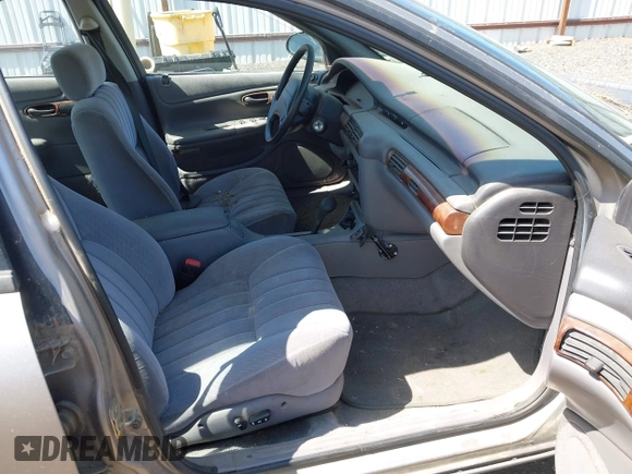 1995 Chrysler Concorde z VIN 2C3HD56F0SH691081, wystawiony jako IAAI lot #42105236 z przebiegiem 215 943 mil mil oraz . Historia ofert i sprzedaży dostępna na DreamBid. Obrazek 5.