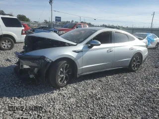 2024 Hyundai Sonata SEL z VIN KMHL64JA2RA398681, wystawiony jako Copart lot #45859355 z przebiegiem 14 359 mil mil oraz Szkoda całkowita • Salvage title. Historia ofert i sprzedaży dostępna na DreamBid. Obrazek 1.