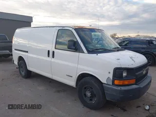 2005 Chevrolet Express Cargo Van with VIN 1GCGG25V851259878, listed as a IAAI auction lot 41806506 with 330,451 mi miles. Bid and sale history available at carsss.com. Image 1.