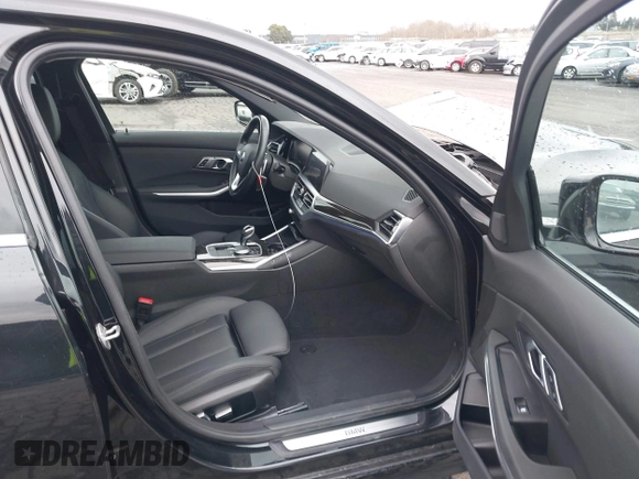 2021 BMW 3 Series 330i xDrive with VIN 3MW5R7J08M8C16500, listed as a IAAI auction lot 41469052 with 21,660 mi miles. Bid and sale history available at carsss.com. Image 5.
