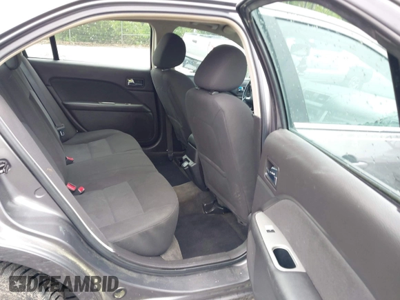 2011 Ford Fusion Hybrid z VIN 3FADP0L32BR238153, wystawiony jako IAAI lot #42113064 z przebiegiem 145 932 mil mil oraz . Historia ofert i sprzedaży dostępna na DreamBid. Obrazek 8.