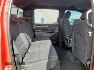 2021 Ram 1500 Big Horn z VIN 1C6SRFFT5MN626369, wystawiony jako Copart lot #54069895 z przebiegiem 74 552 mil mil oraz Szkoda całkowita • Salvage title. Historia ofert i sprzedaży dostępna na DreamBid. Obrazek 10.