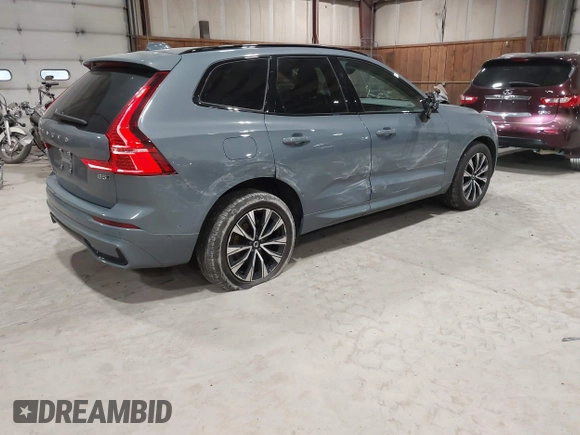 2023 Volvo XC60 Plus Dark Theme with VIN YV4L12RW7P1253928, listed as a IAAI auction lot 41995098 with 36,211 mi miles. Bid and sale history available at carsss.com. Image 4.