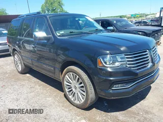 2015 Lincoln Navigator z VIN 5LMJJ2JT1FEJ07052, wystawiony jako IAAI lot #42144639 z przebiegiem 118 924 mil mil oraz . Historia ofert i sprzedaży dostępna na DreamBid. Obrazek 1.