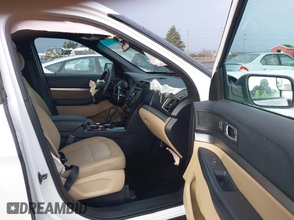 2016 Ford Explorer with VIN 1FM5K8BH5GGB63791, listed as a IAAI auction lot 41146771 with 205,423 mi miles and . Bid and sale history available at carsss.com. Image 5.