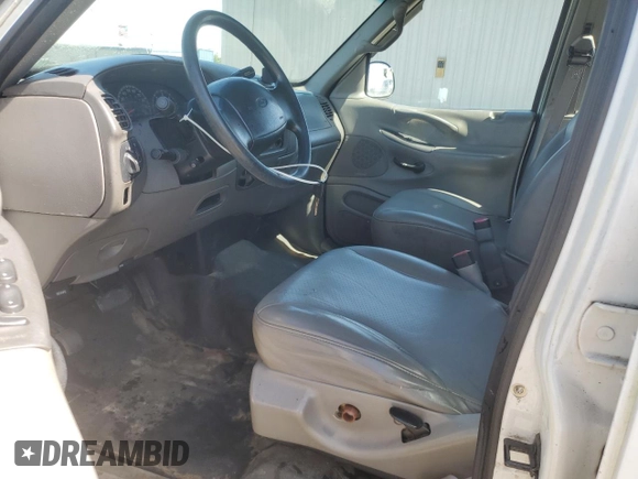 1997 Ford Expedition XLT with VIN 1FMEU17L2VLB74797, listed as a Copart auction lot 61377745 with 236,140 mi miles and Salvage title. Bid and sale history available at DreamBid. Image 7.