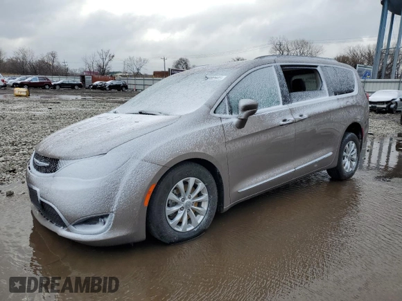 2017 Chrysler Pacifica Touring L with VIN 2C4RC1BG6HR537536, listed as a Copart auction lot 49702695 with 123,599 mi miles and Salvage Title. Bid and sale history available at DreamBid. Image 1.