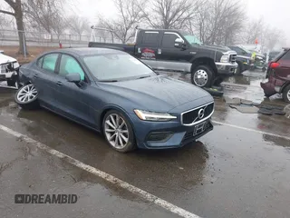 2019 Volvo S60 Momentum with VIN 7JRA22TK2KG013593, listed as a IAAI auction lot 41560933 with 49,619 mi miles. Bid and sale history available at carsss.com. Image 1.