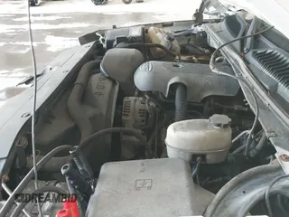 2007 Chevrolet Silverado 1500HD LS z VIN 1GCGK13U97F102188, wystawiony jako IAAI lot #42447177 z przebiegiem 260 613 mil mil oraz . Historia ofert i sprzedaży dostępna na DreamBid. Obrazek 23.