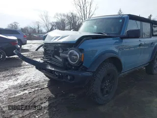 2023 Ford Bronco with VIN 1FMEE5DHXPLB99888, listed as a IAAI auction lot 41470327 with 6,356 mi miles. Bid and sale history available at carsss.com. Image 6.