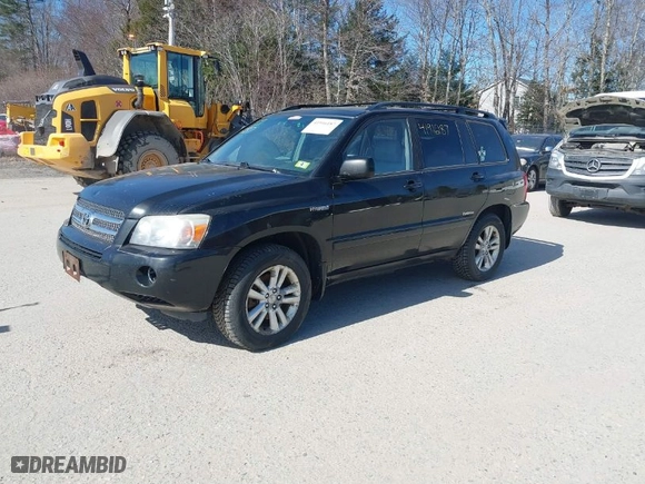 2006 Toyota Highlander Hybrid with VIN JTEEW21A660023732, listed as a IAAI auction lot 41916187 with 327,093 mi miles. Bid and sale history available at carsss.com. Image 2.