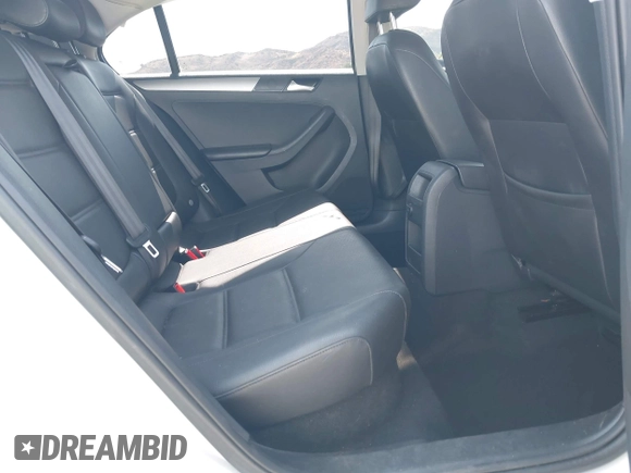 2017 Volkswagen Jetta SE with VIN 3VWDB7AJ4HM209596, listed as a IAAI auction lot 42608209 with 30,559 mi miles and . Bid and sale history available at DreamBid. Image 8.