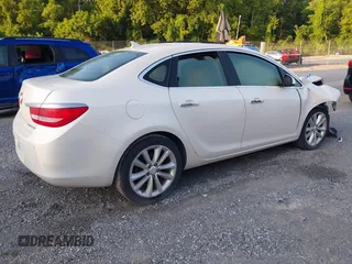 2014 Buick Verano Convenience Group z VIN 1G4PR5SK6E4104813, wystawiony jako IAAI lot #42601410 z przebiegiem 124 321 mil mil oraz . Historia ofert i sprzedaży dostępna na DreamBid. Obrazek 4.
