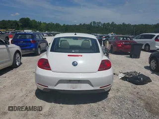 2013 Volkswagen Beetle 2.5L w/Sun с VIN 3VWJP7AT2DM659280, выставлен на аукционе IAAI как лот 42165515 с пробегом Не указан миль и . История ставок и продаж доступна на DreamBid. Изображение 17.
