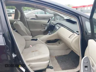 2011 Toyota Prius I with VIN JTDKN3DU7B1375308, listed as a IAAI auction lot 42175054 with 146,975 mi miles. Bid and sale history available at carsss.com. Image 5.