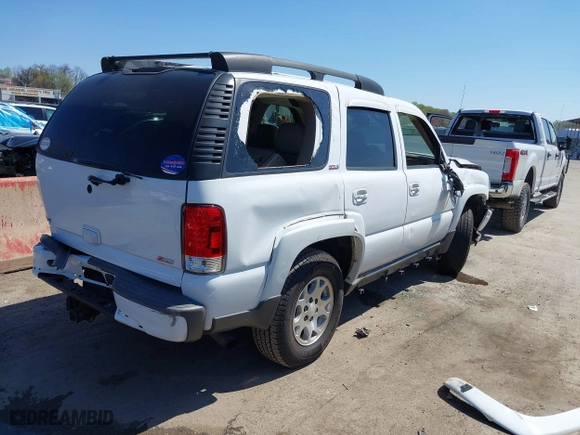 2005 Chevrolet Tahoe LT with VIN 1GNEK13T75R131741, listed as a IAAI auction lot 41992850 with 262,880 mi miles. Bid and sale history available at carsss.com. Image 4.