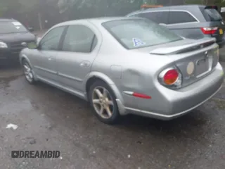 2003 Nissan Maxima SE z VIN JN1DA31D23T515444, wystawiony jako IAAI lot #42243352 z przebiegiem 134 741 mil mil oraz . Historia ofert i sprzedaży dostępna na DreamBid. Obrazek 3.