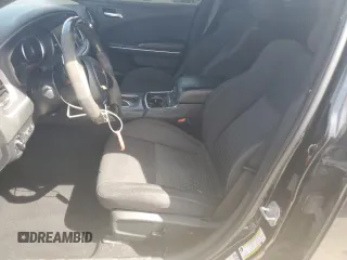 2019 Dodge Charger R/T z VIN 2C3CDXCT6KH552606, wystawiony jako Copart lot #48995765 z przebiegiem 88 544 mil mil oraz Szkoda całkowita • Salvage title. Historia ofert i sprzedaży dostępna na DreamBid. Obrazek 7.
