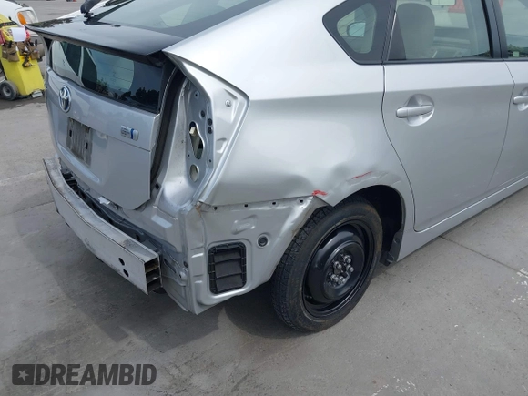 2015 Toyota Prius Four with VIN JTDKN3DU9F1990366, listed as a IAAI auction lot 41939354 with 229,152 mi miles and . Bid and sale history available at DreamBid. Image 6.