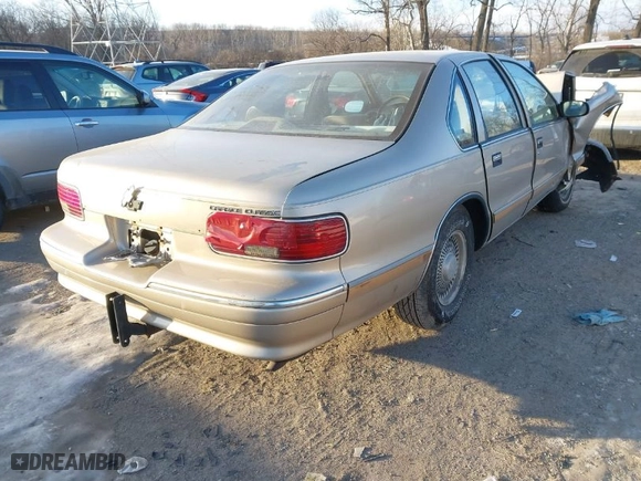 1996 Chevrolet Caprice Classic 1SA Special Value Pkg with VIN 1G1BL52W4TR143783, listed as a IAAI auction lot 41376495 with 1 mi miles. Bid and sale history available at carsss.com. Image 4.