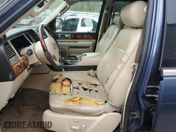 2003 Lincoln Navigator Luxury with VIN 5LMFU28R13LJ36713, listed as a Copart auction lot 68480734 with 269,903 mi miles and Salvage Title. Bid and sale history available at carsss.com. Image 7.