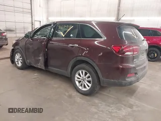 2019 Kia Sorento S V6 with VIN 5XYPGDA56KG483373, listed as a IAAI auction lot 41680817 with 91,970 mi miles. Bid and sale history available at carsss.com. Image 3.