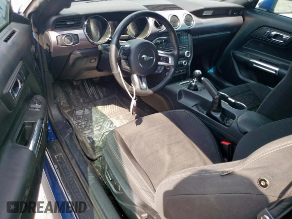 2017 Ford Mustang EcoBoost z VIN 1FA6P8TH6H5306193, wystawiony jako Copart lot #57305845 z przebiegiem 76 827 mil mil oraz Szkoda całkowita • Salvage title. Historia ofert i sprzedaży dostępna na DreamBid. Obrazek 8.