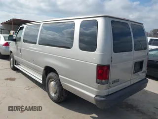 2003 Ford Econoline Passenger XL z VIN 1FBSS31L53HB42092, wystawiony jako IAAI lot #41520622 z przebiegiem 89 125 mil mil oraz . Historia ofert i sprzedaży dostępna na DreamBid. Obrazek 3.