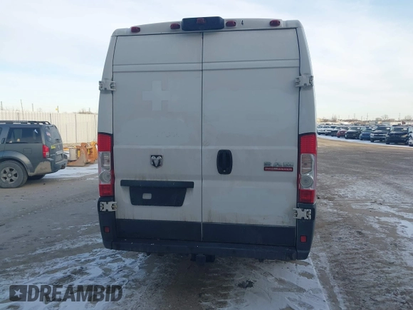 2018 Ram ProMaster Cargo with VIN 3C6URVJGXJE153615, listed as a IAAI auction lot 41309702 with 122,597 mi miles. Bid and sale history available at carsss.com. Image 16.