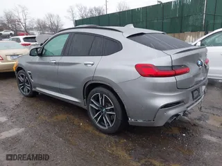 2021 BMW X4 M with VIN 5YMUJ0C01M9F26207, listed as a IAAI auction lot 41502307 with 31,995 mi miles. Bid and sale history available at carsss.com. Image 3.