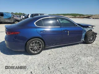2018 Alfa Romeo Giulia z VIN ZARFAEBN4J7575360, wystawiony jako Copart lot #53157085 z przebiegiem 70 032 mil mil oraz Szkoda całkowita • Salvage title. Historia ofert i sprzedaży dostępna na DreamBid. Obrazek 3.
