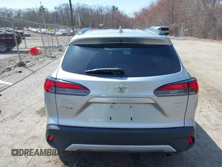 2022 Toyota Corolla Cross XLE z VIN 7MUEAABG1NV020142, wystawiony jako IAAI lot #41925148 z przebiegiem 36 047 mil mil oraz . Historia ofert i sprzedaży dostępna na DreamBid. Obrazek 17.